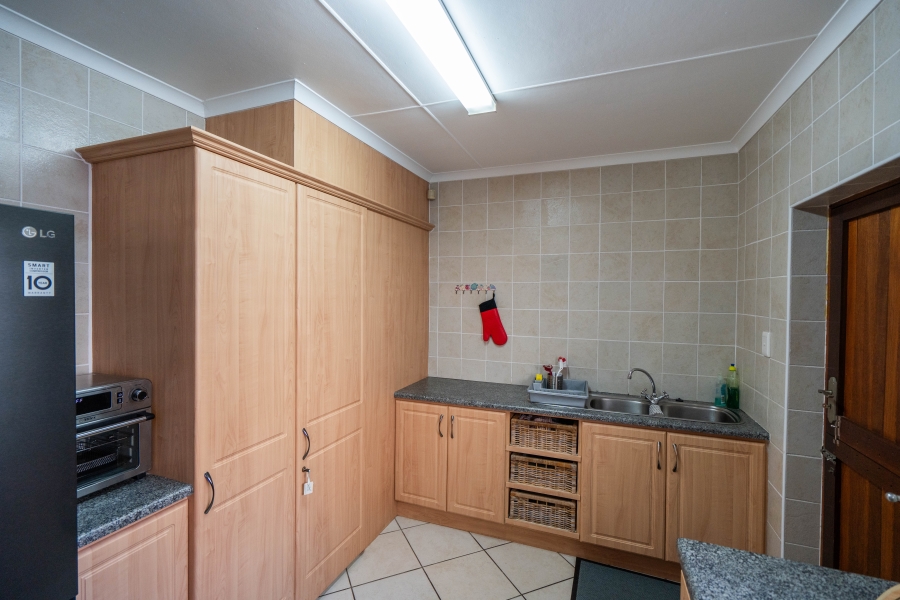 6 Bedroom Property for Sale in Royal Alfred Marina Eastern Cape